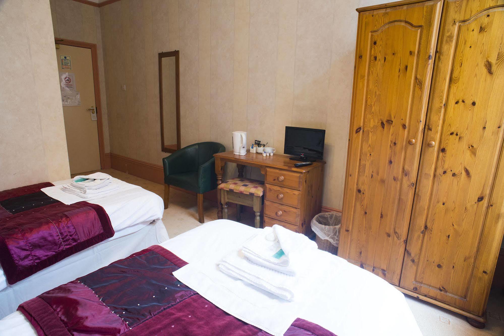 Station Hotel Γκλόστερ Εξωτερικό φωτογραφία
