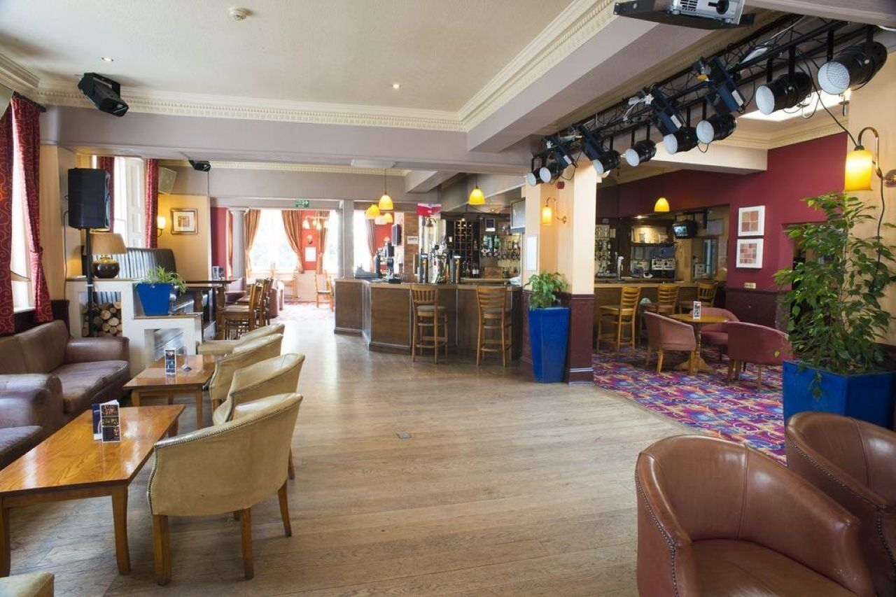 Station Hotel Γκλόστερ Εξωτερικό φωτογραφία